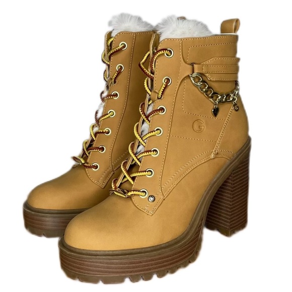 Guess GBG Los Angeles Lug Sole Platform Boot Gold Chain Embellishment Fur 8 - Picture 1 of 8